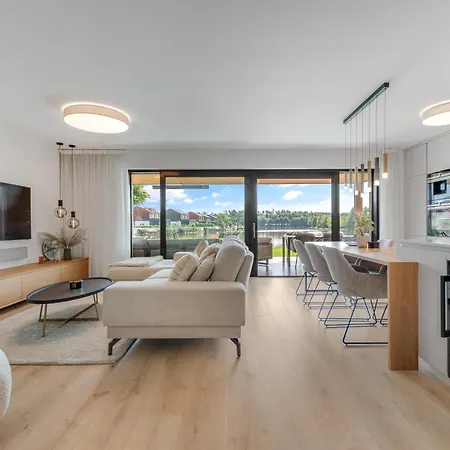 Lakeside Luxury At Penati Golf Villa *