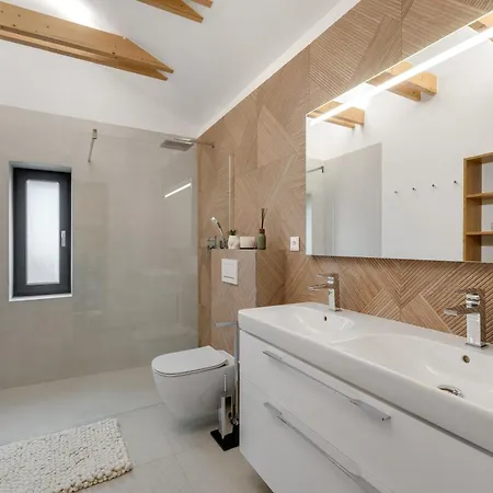 Lakeside Luxury At Penati Golf Villa