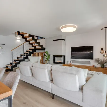 Lakeside Luxury At Penati Golf Villa Sajdikove Humence