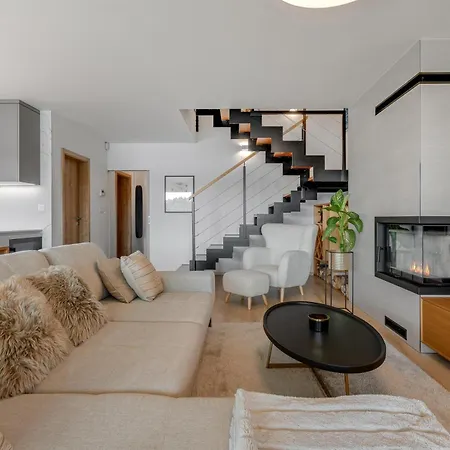 Lakeside Luxury At Penati Golf Villa