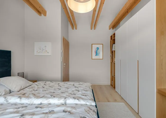 Lakeside Luxury At Penati Golf Villa