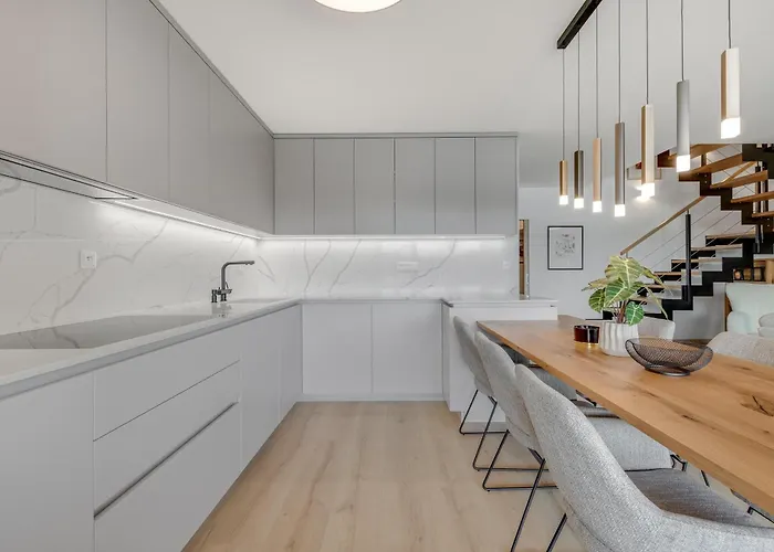 Lakeside Luxury At Penati Golf Villa Sajdikove Humence