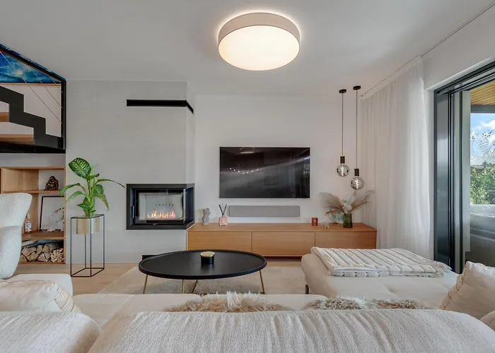 Lakeside Luxury At Penati Golf Villa