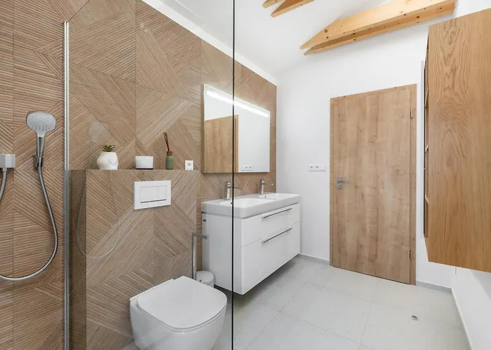 Lakeside Luxury At Penati Golf Sajdikove Humence