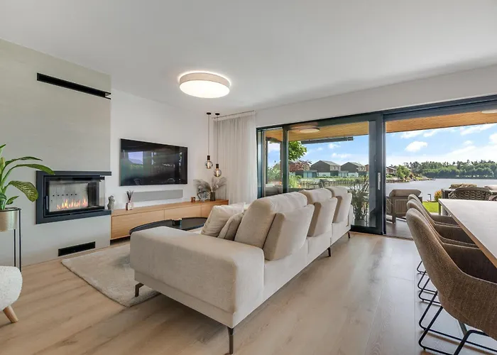 Lakeside Luxury At Penati Golf