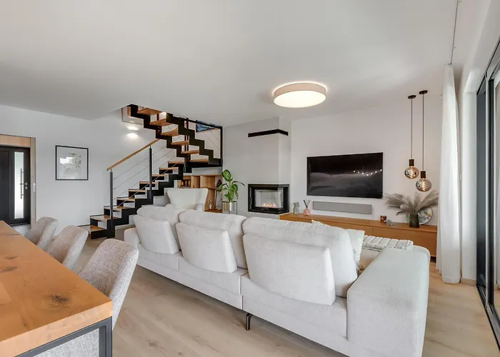 Lakeside Luxury At Penati Golf Villa Sajdikove Humence