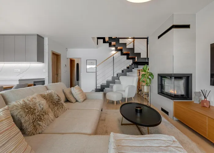 Lakeside Luxury At Penati Golf Villa